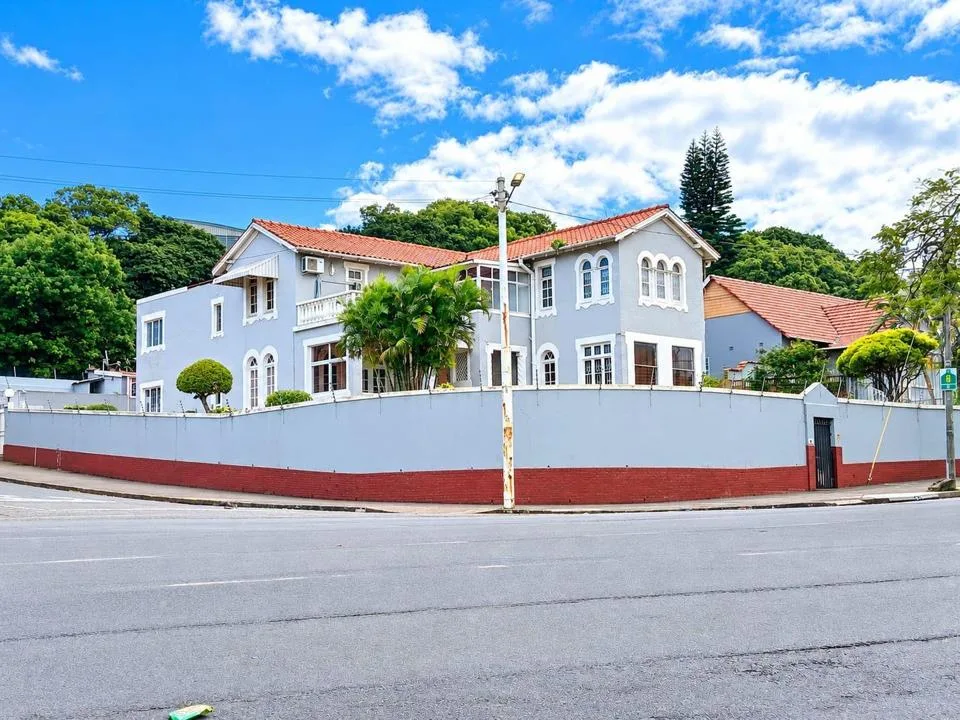 4 Bedroom House for sale in Glenwood