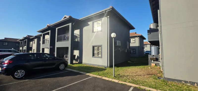 2 Bedroom Apartment / flat to rent in Trenance Manor