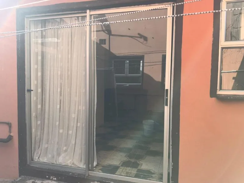 1 Bedroom House to rent in Crossmoor