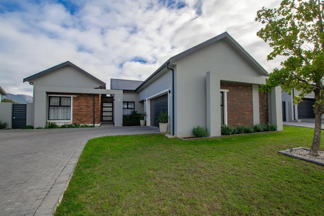 3 Bedroom House for sale in Klein Parys