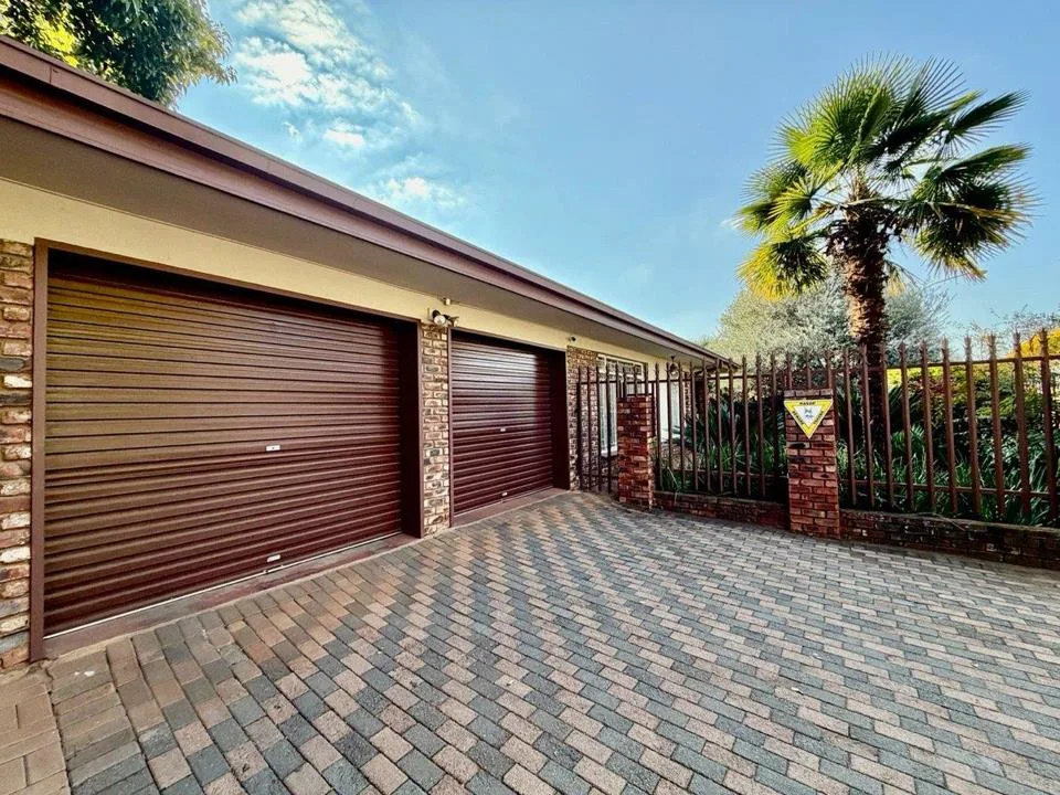 4 Bedroom House for sale in Potchefstroom Central