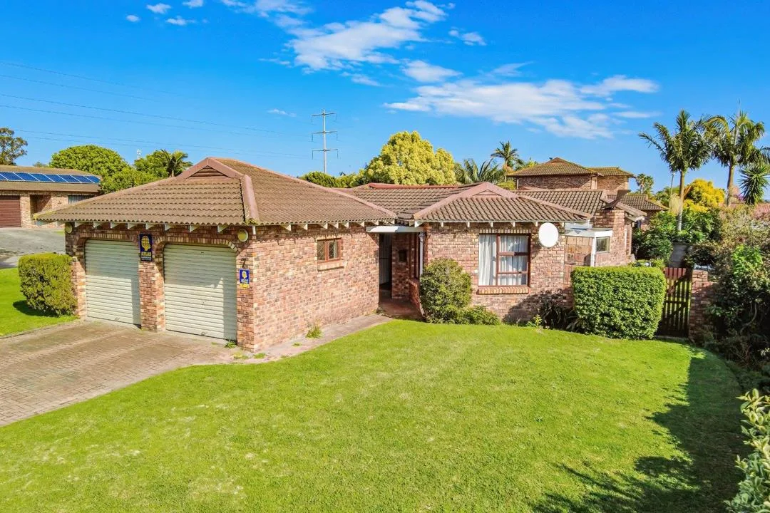 2 Bedroom House to rent in Beverley Grove