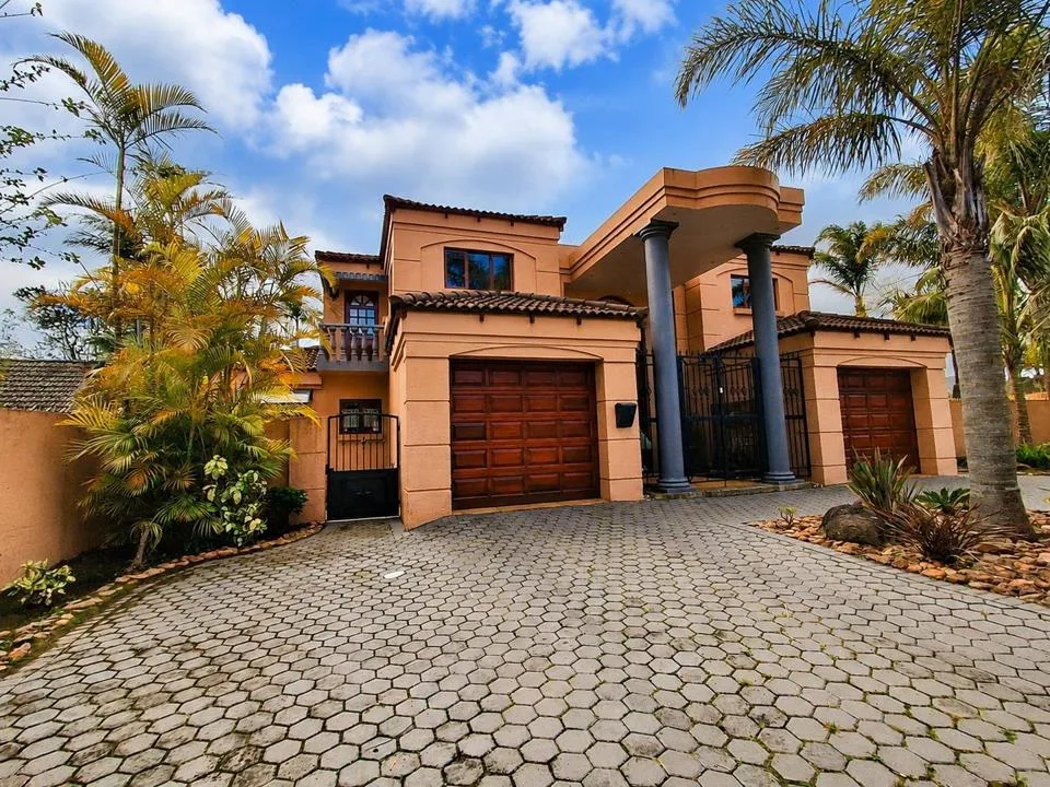 4 Bedroom House for sale in Heatherlands