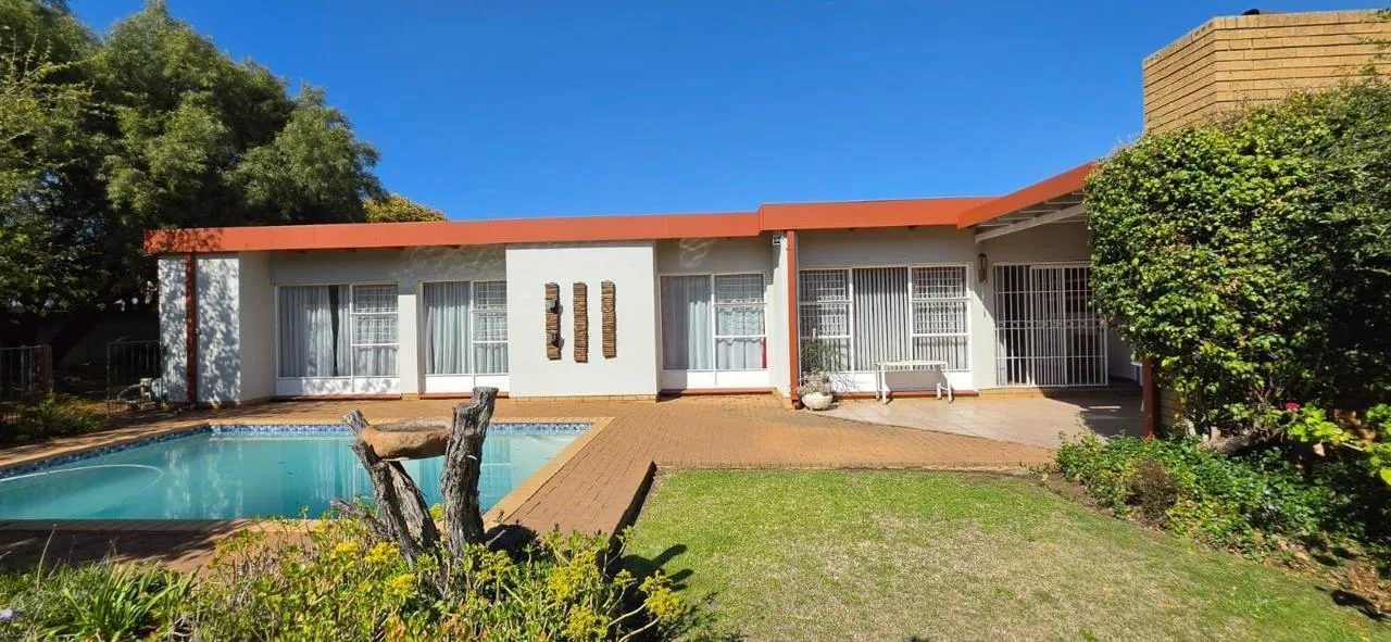 3 Bedroom House for sale in Universitas Ridge