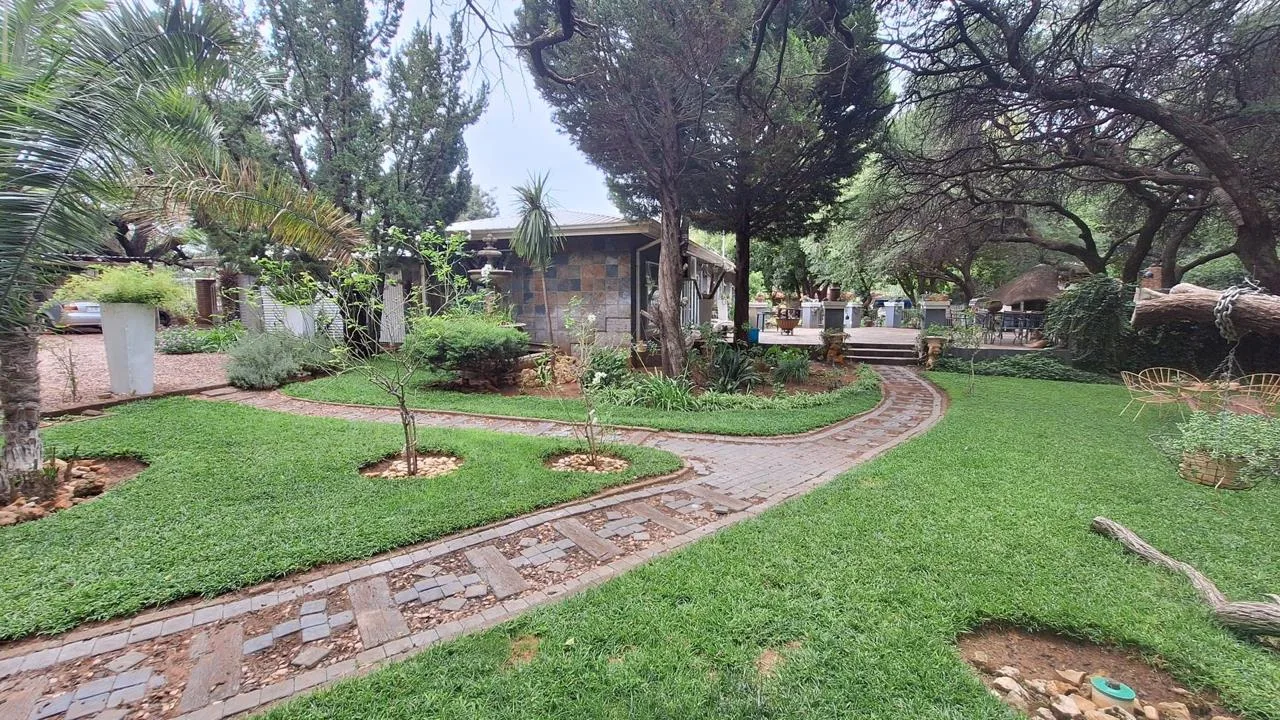 4 Bedroom House for sale in Kuruman