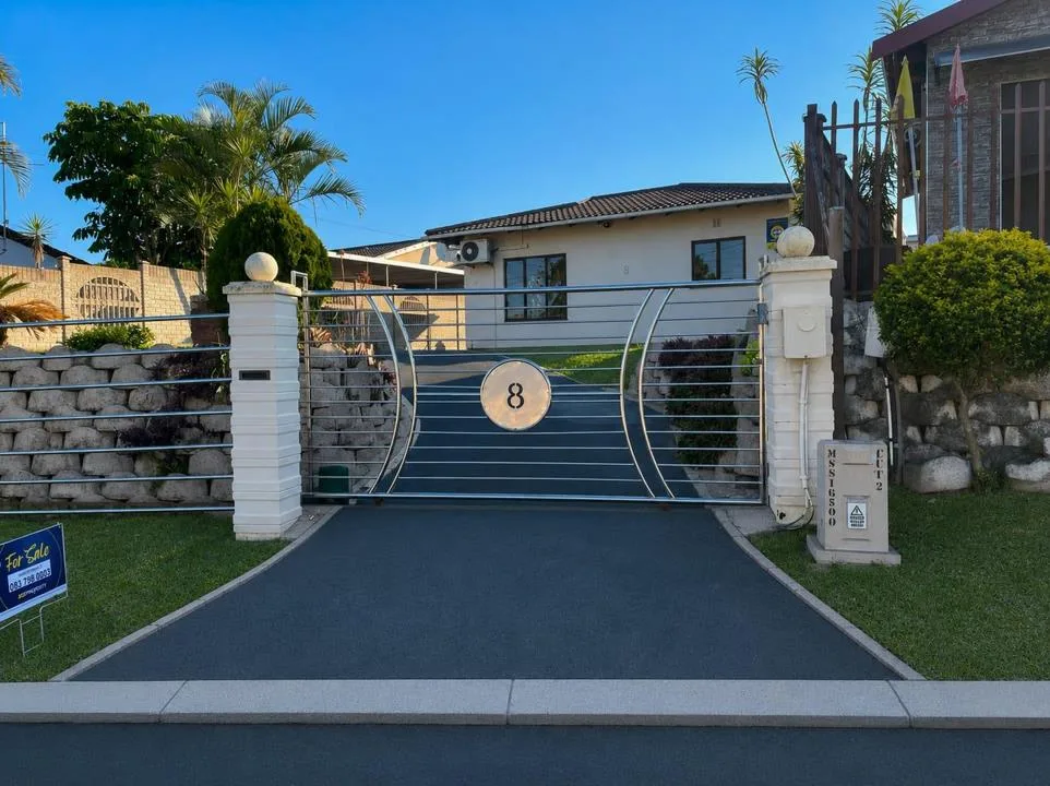 3 Bedroom House for sale in Escombe