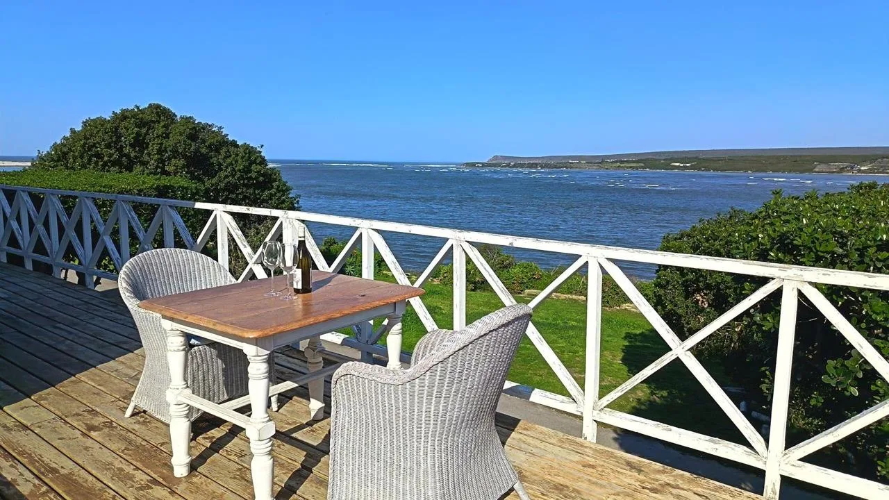 4 Bedroom House for sale in Witsand