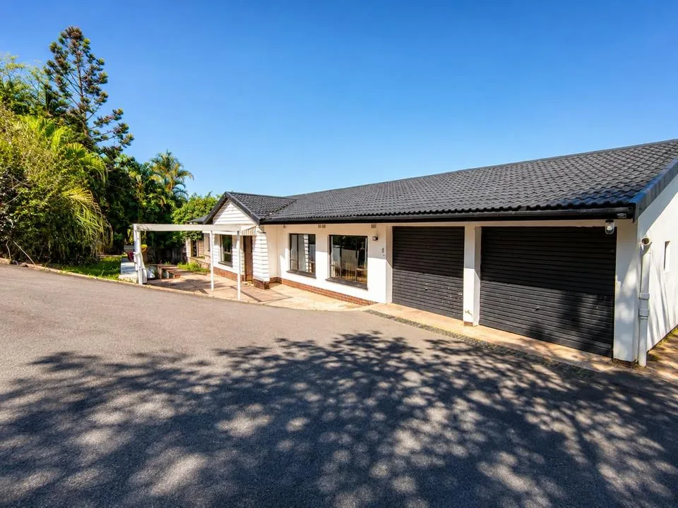 4 Bedroom House for sale in Atholl Heights
