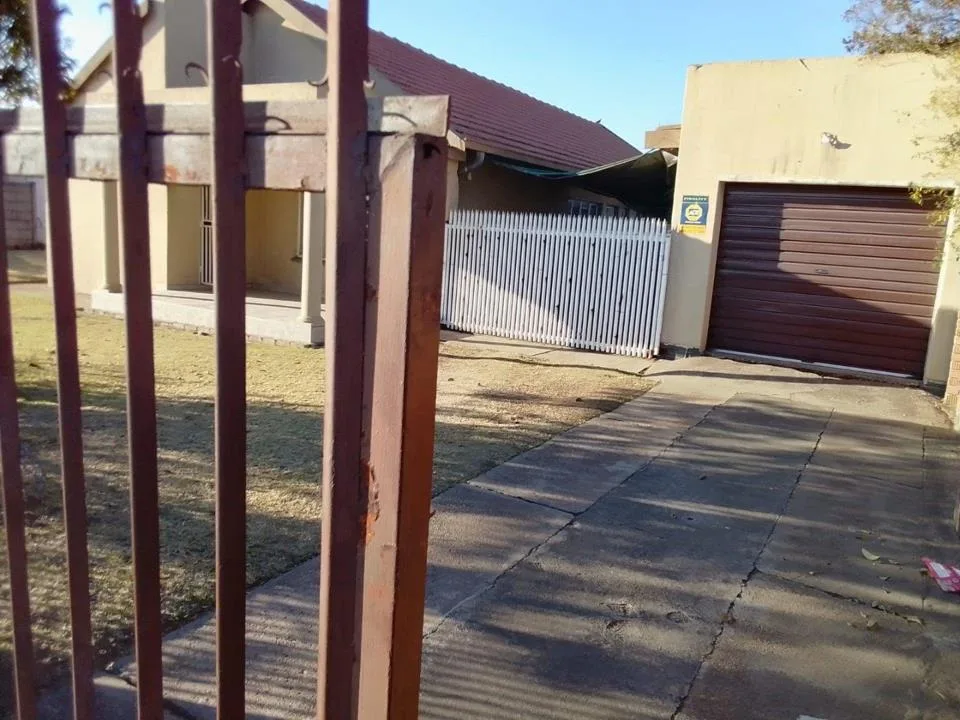 3 Bedroom House to rent in Witbank Ext 8
