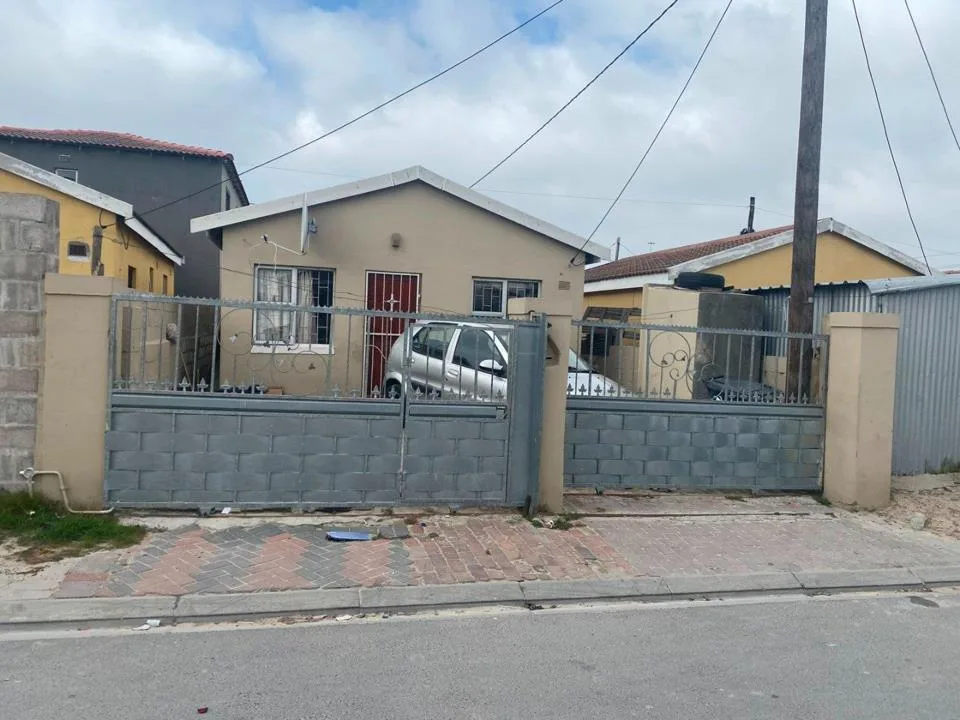 2 Bedroom House for sale in Fairdale