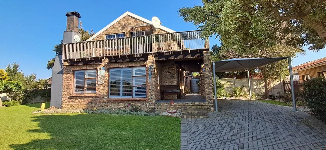 3 Bedroom House for sale in Wavecrest