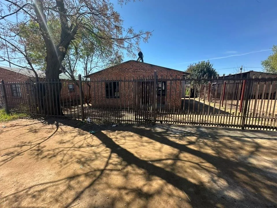 2 Bedroom House for sale in Rocklands