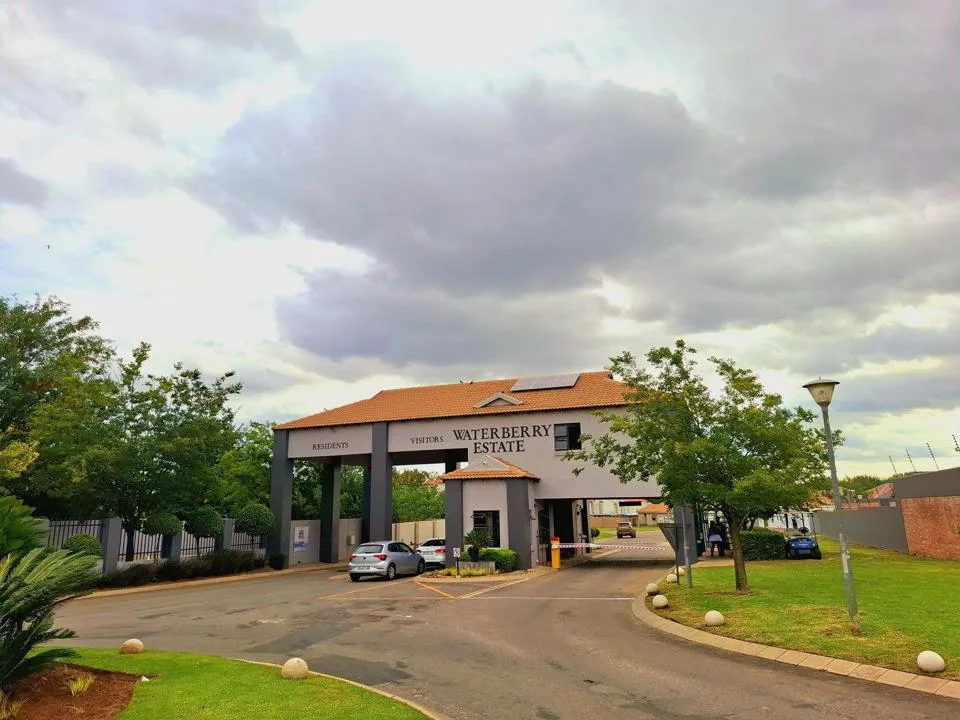 2 Bedroom Apartment / flat for sale in Van Der Hoff Park