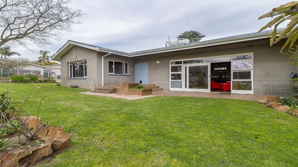 5 Bedroom House for sale in Blomtuin