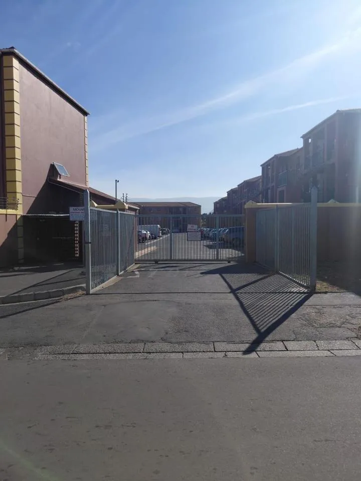 2 Bedroom Apartment / flat for sale in Paarl East