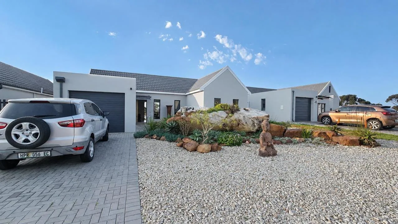 2 Bedroom House for sale in Wedgewood Golf Estate