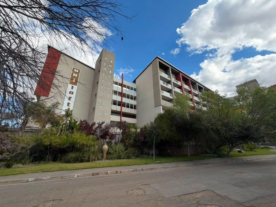 2 Bedroom Apartment / flat for sale in Universitas