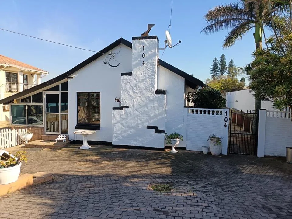 3 Bedroom House for sale in Bluff