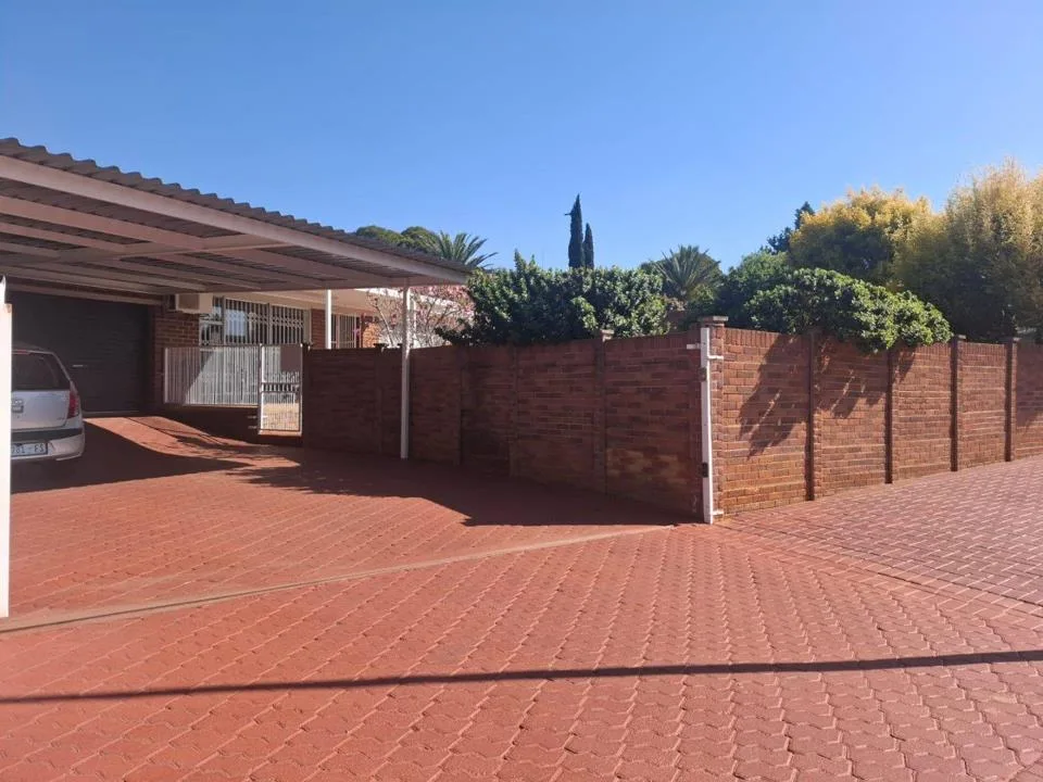 3 Bedroom House for sale in Fichardt Park