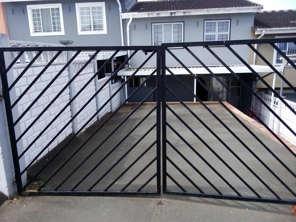 3 Bedroom Apartment / flat for sale in Newlands East