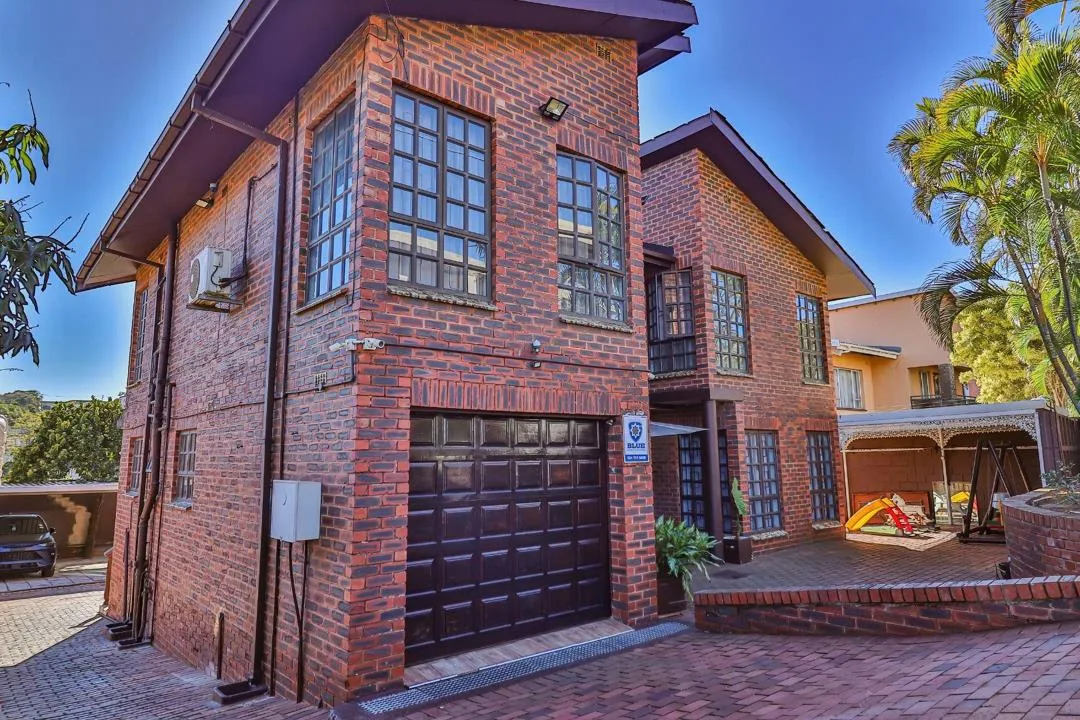 4 Bedroom House for sale in Overport