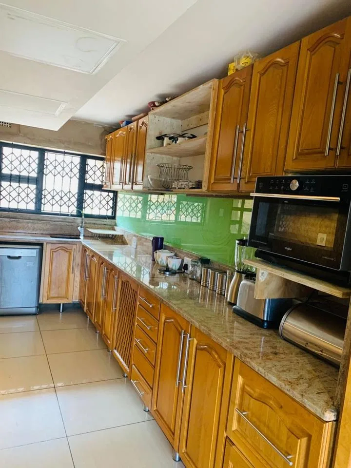 4 Bedroom House for sale in Kwamashu
