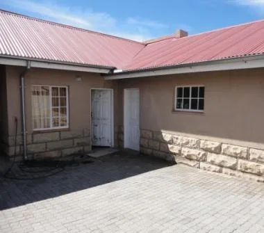 2 Bedroom Townhouse to rent in Ladybrand