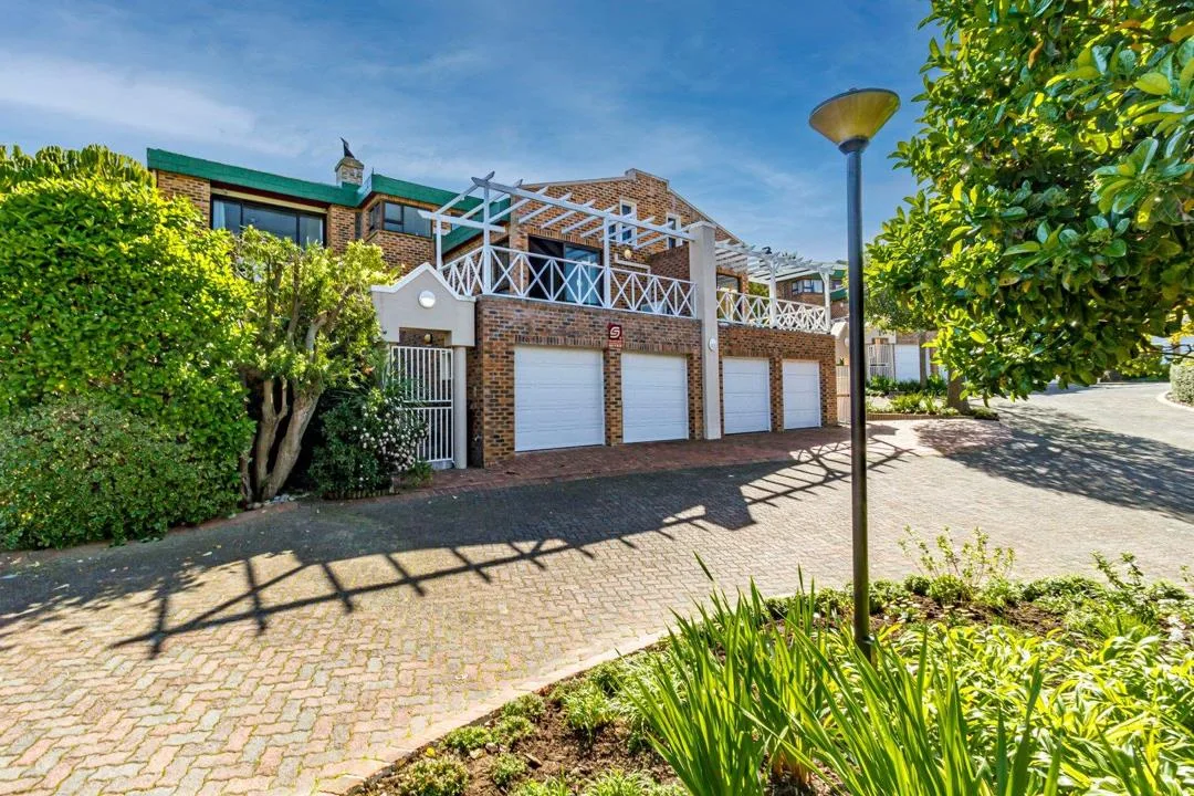3 Bedroom House for sale in La Concorde