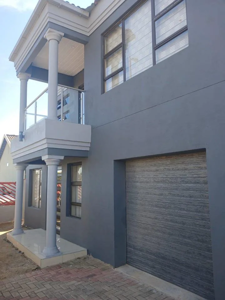 3 Bedroom House for sale in Raceway