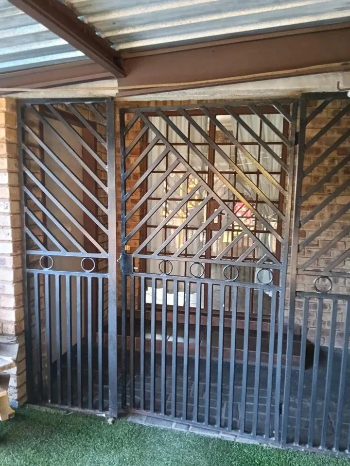 2 Bedroom Apartment / flat to rent in Potchefstroom Central