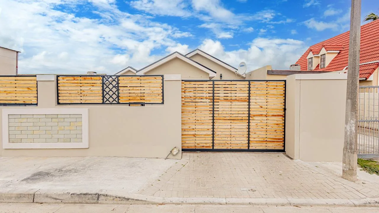 2 Bedroom House for sale in Vanguard