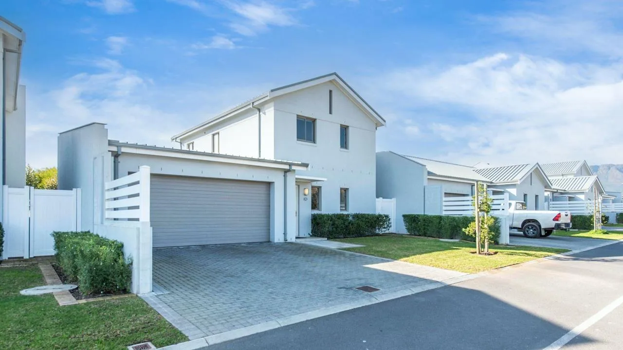 3 Bedroom House for sale in Klein Parys