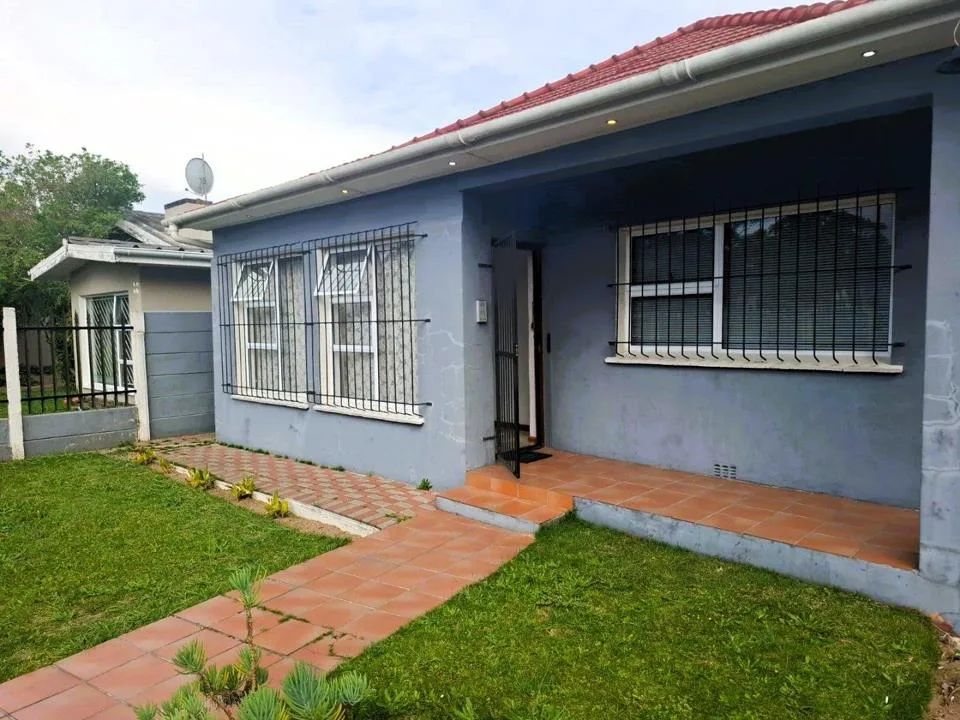 3 Bedroom House for sale in Parow Valley