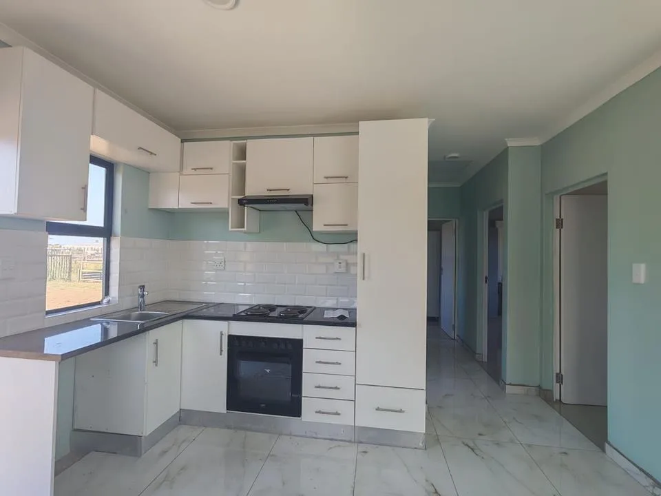 3 Bedroom House for sale in Shakaskraal