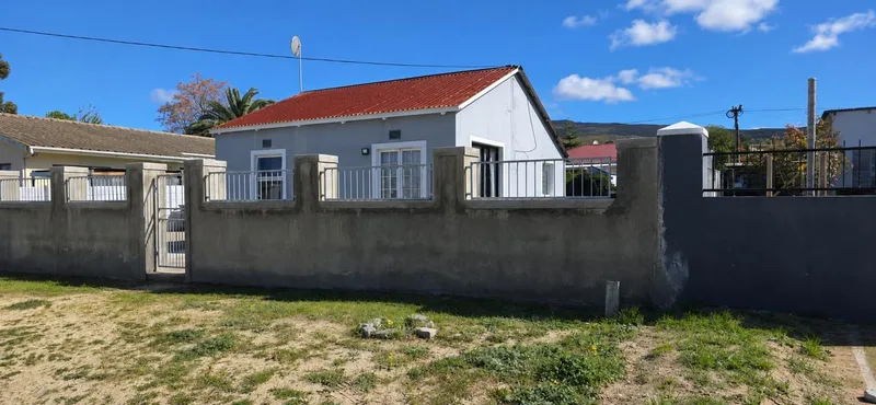 2 Bedroom House for sale in Bot River