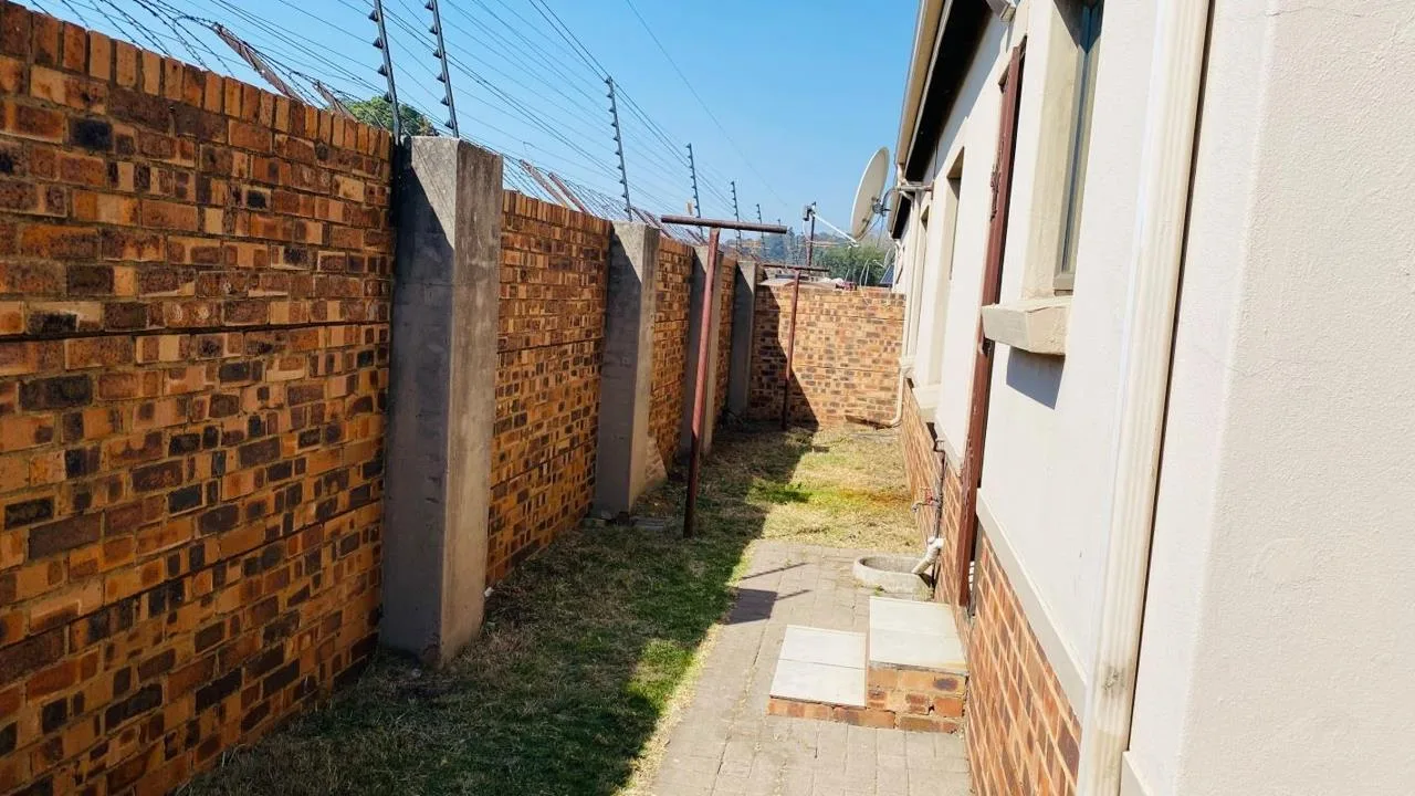 3 Bedroom House to rent in Witbank Central