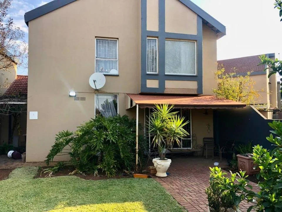 3 Bedroom Townhouse for sale in Potchefstroom Central