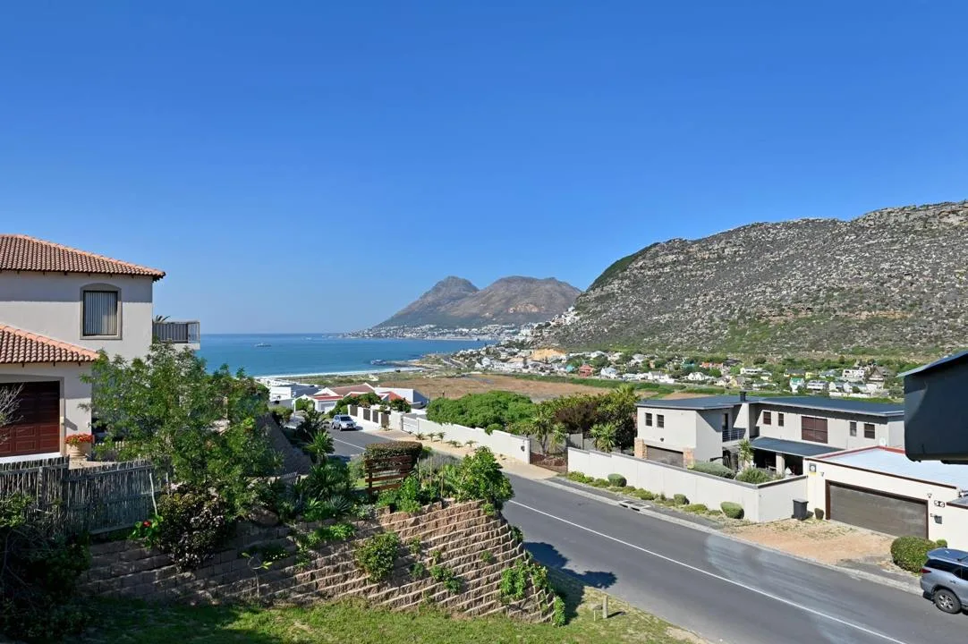 2 Bedroom House for sale in Glencairn Heights