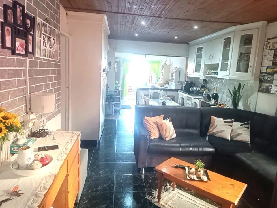 4 Bedroom House for sale in Copesville
