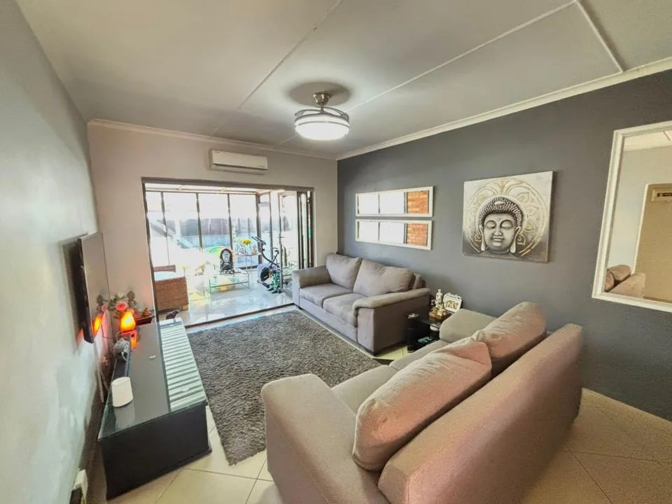 2 Bedroom Townhouse for sale in Montclair