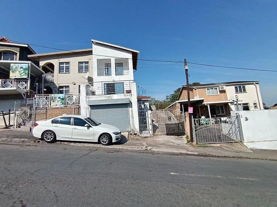 3 Bedroom House for sale in Westcliff