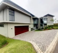 4 Bedroom House to rent in Palm Lakes Estate
