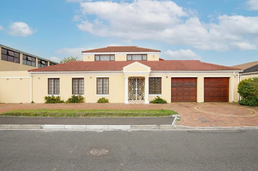 4 Bedroom House for sale in Newfields