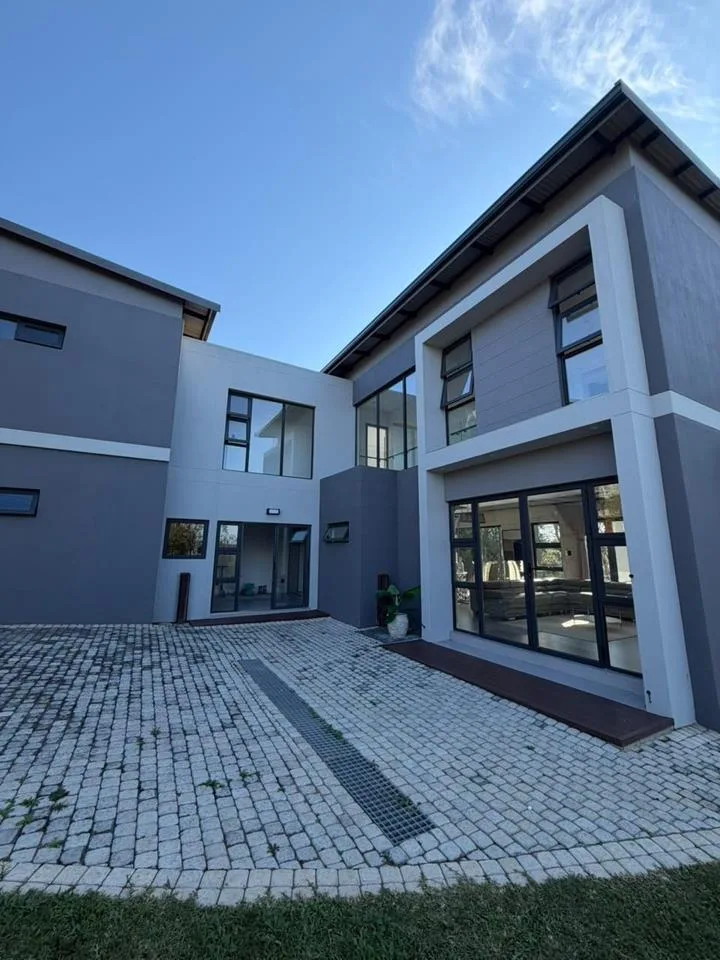 5 Bedroom House for sale in Palm Lakes Estate