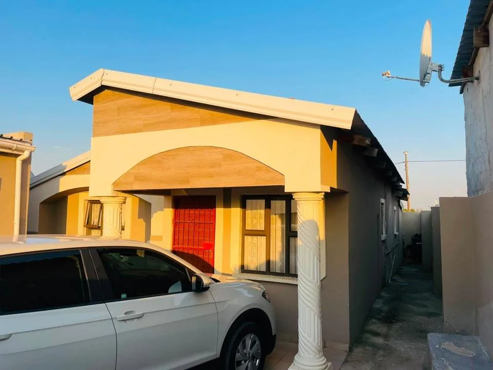 2 Bedroom House for sale in Kwazakhele