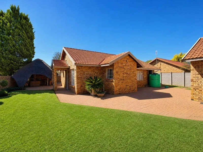 3 Bedroom House for sale in Lichtenburg
