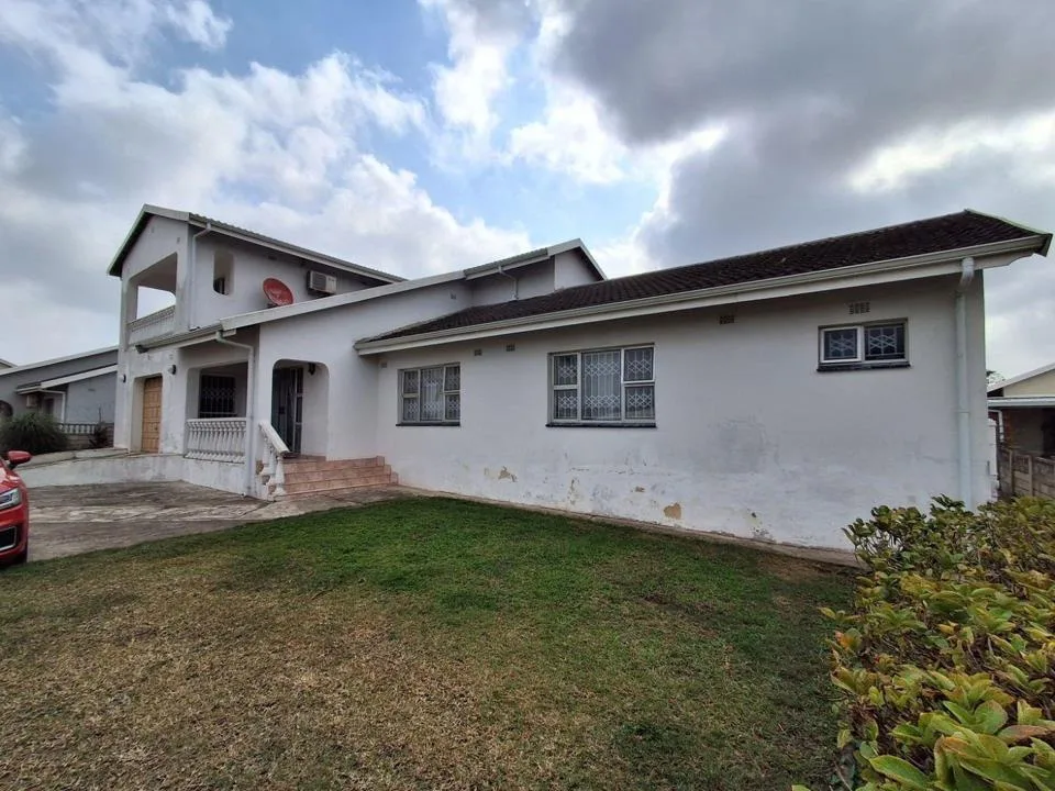 6 Bedroom House for sale in Sandfield