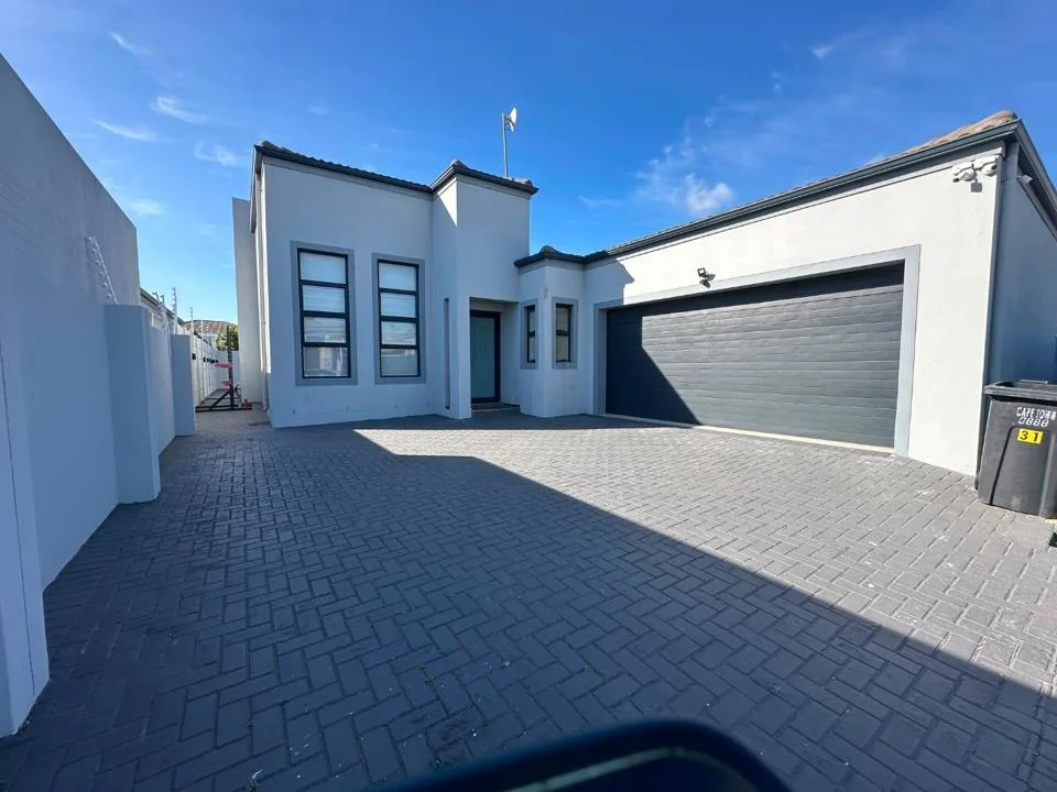 3 Bedroom House to rent in Parklands North