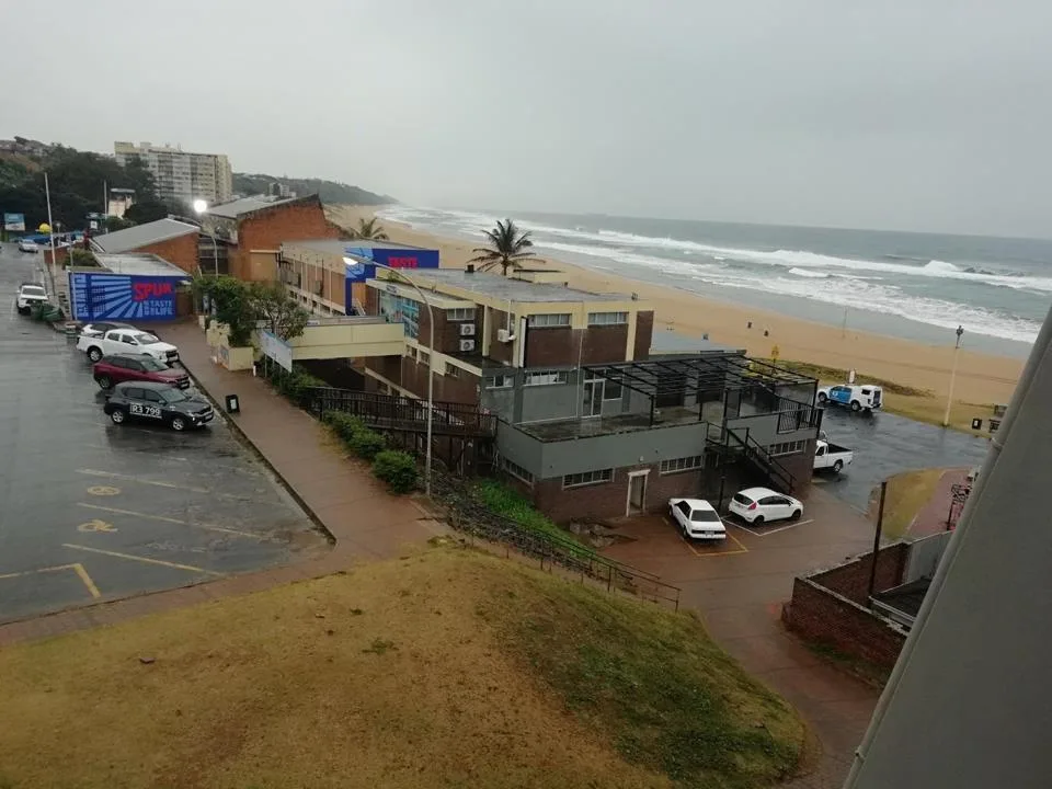 2 Bedroom House for sale in Amanzimtoti