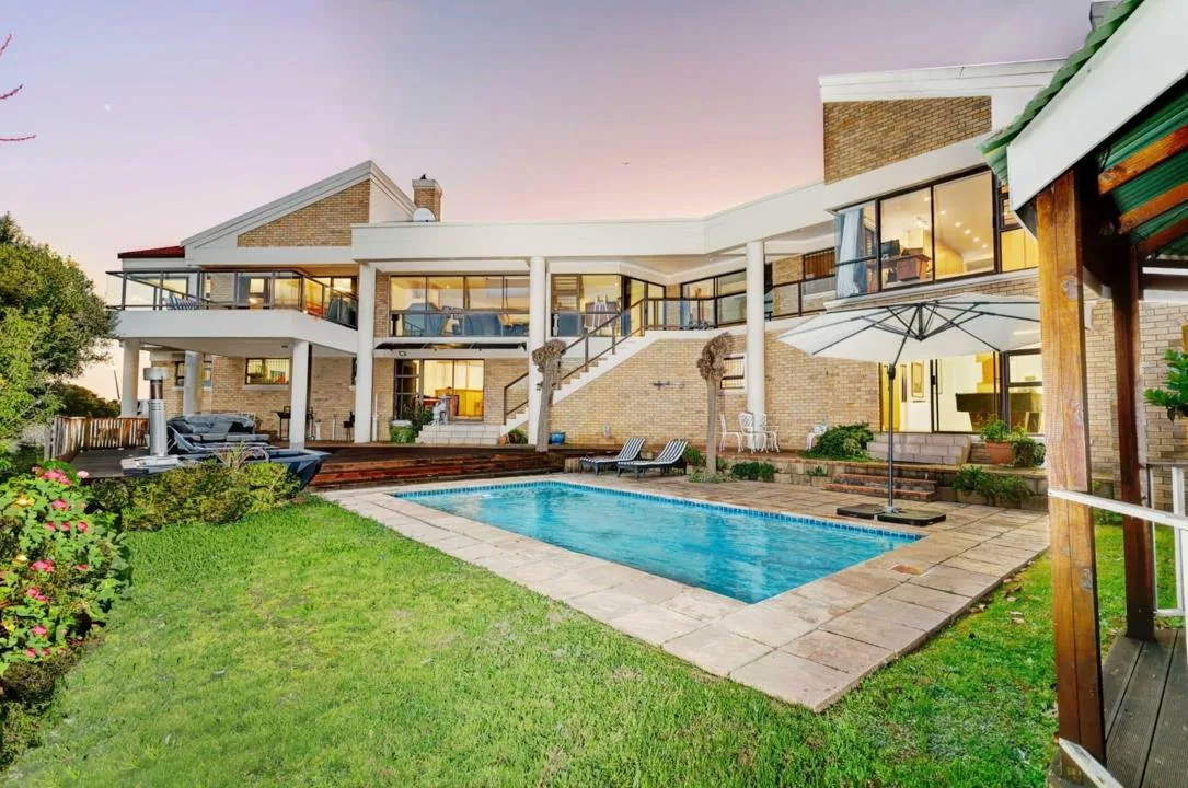4 Bedroom House for sale in Loevenstein